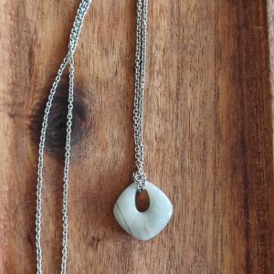 Pendentif Esméa vert minéral