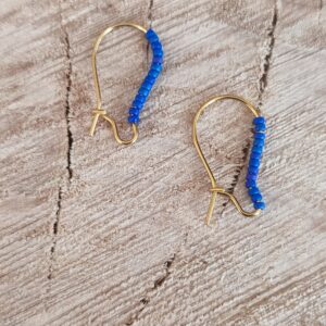 Dormeuses perles bleues